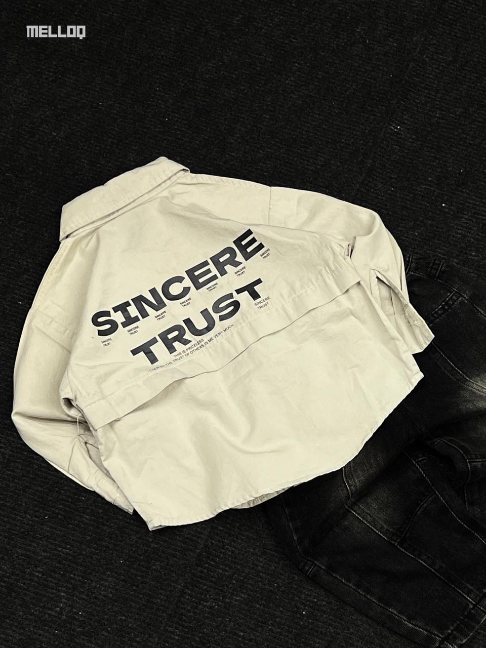 Kids Unisex Cargo Style Shirt – Beige Long Sleeve Button-Up with Utility Pockets