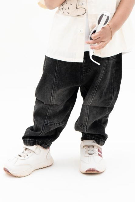 Kids Black Momsfitt  Baggy Denim Jeans – Relaxed Fit Streetwear Style for Boys and Girls”